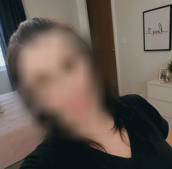 Aylin, 37