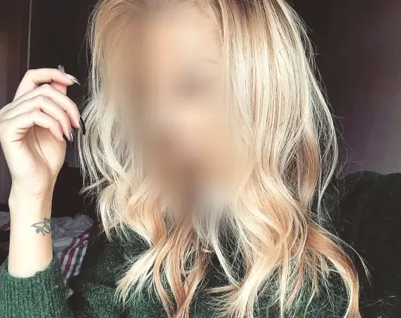 Fiona, 30