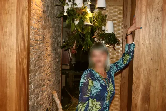 Leonie, 28