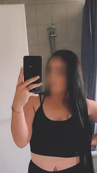 Maja, 28