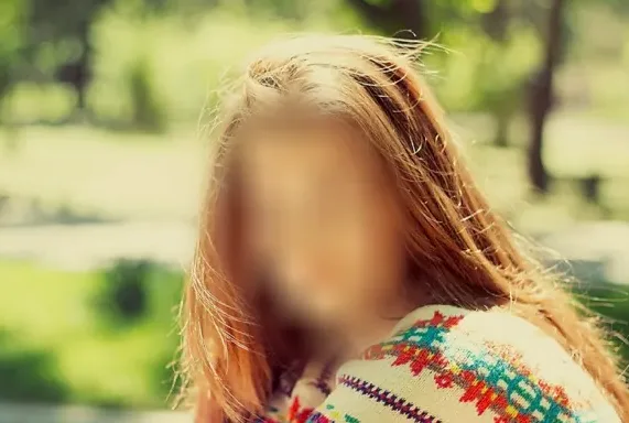 Maja, 27