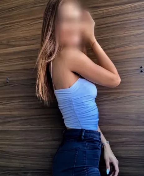 Miriam, 32