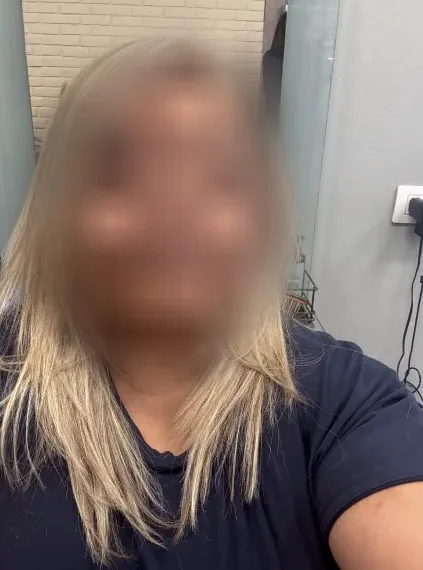 Nicole, 40