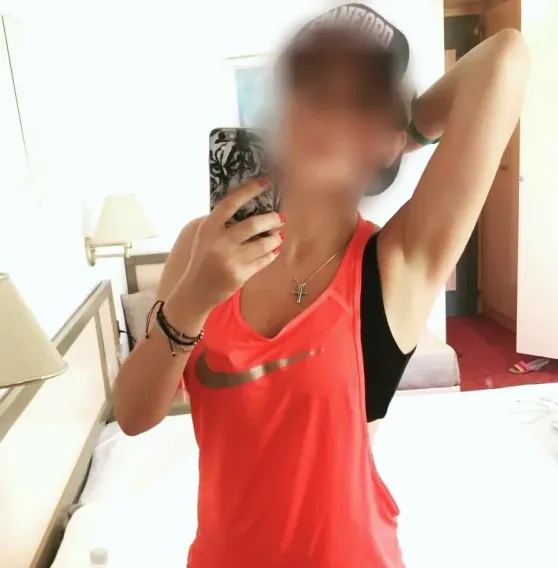 Selina, 28