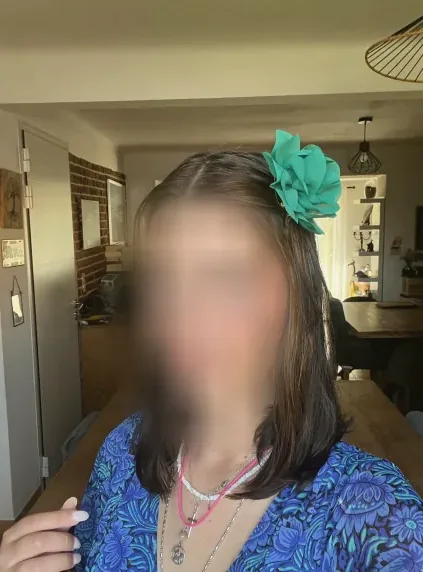 Sina, 23